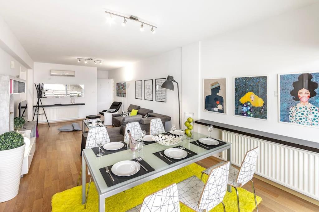 Apartmán Luxurious Bright & Stylish 2Br With Office In Nikósie Exteriér fotografie